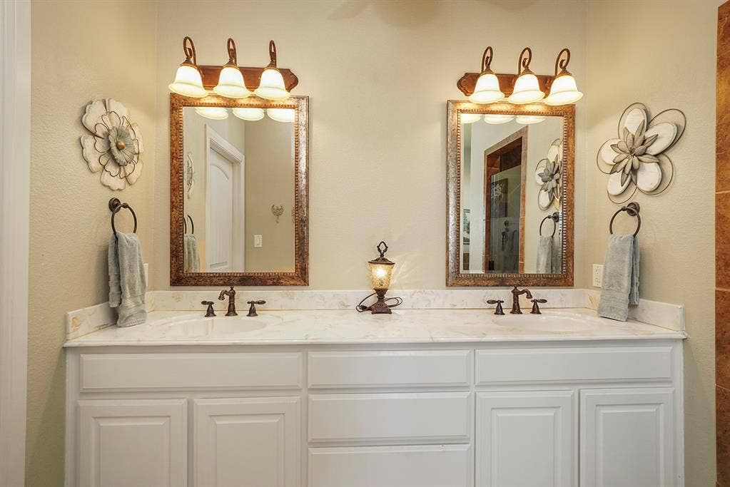 6124 High Meadows Drive, Krum, TX 76249