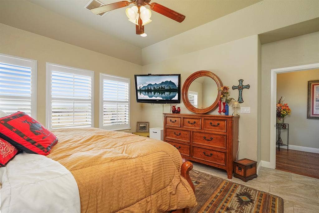 6124 High Meadows Drive, Krum, TX 76249