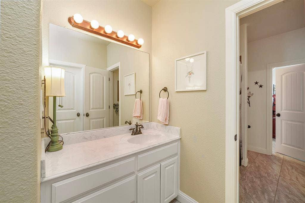 6124 High Meadows Drive, Krum, TX 76249