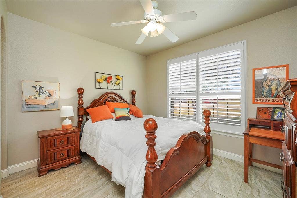 6124 High Meadows Drive, Krum, TX 76249