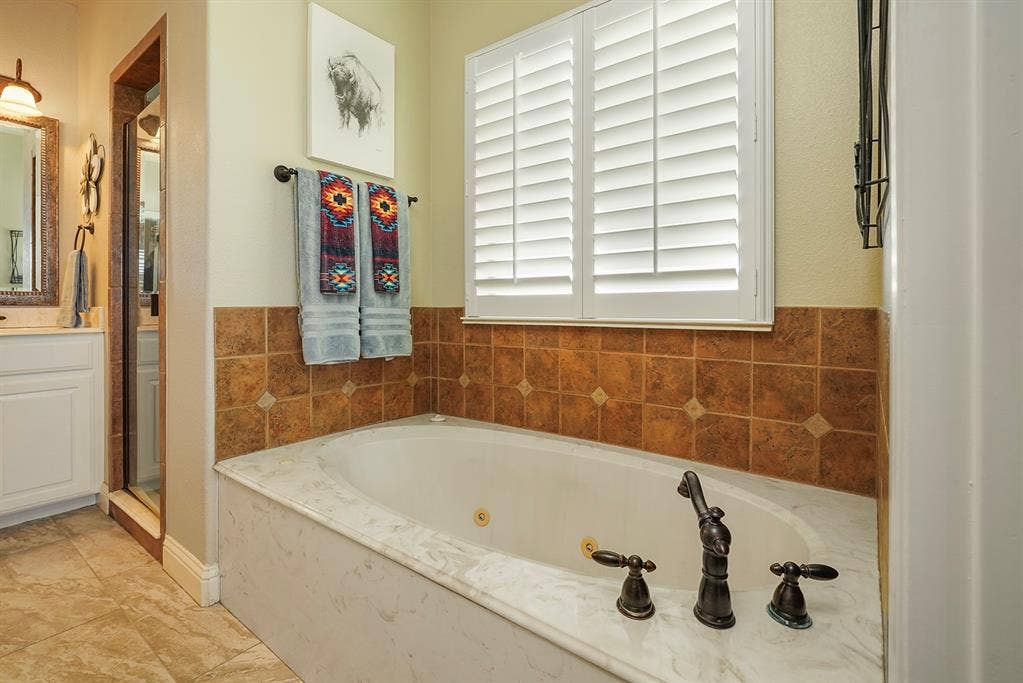 6124 High Meadows Drive, Krum, TX 76249