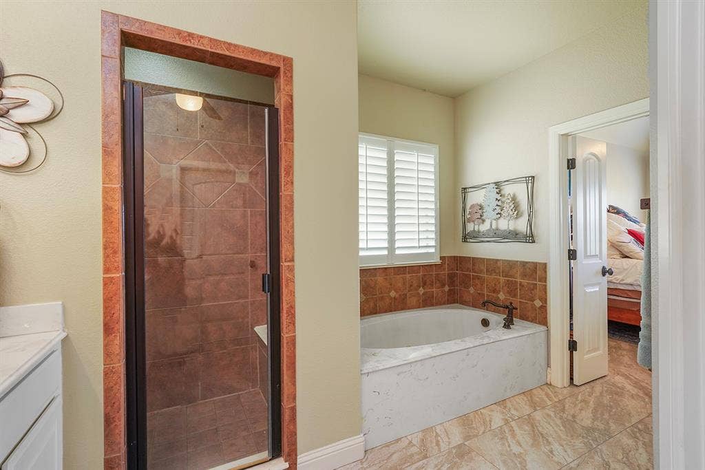6124 High Meadows Drive, Krum, TX 76249