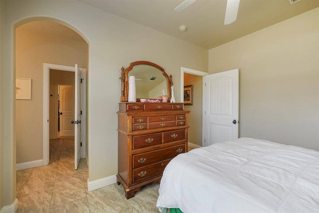 6124 High Meadows Drive, Krum, TX 76249