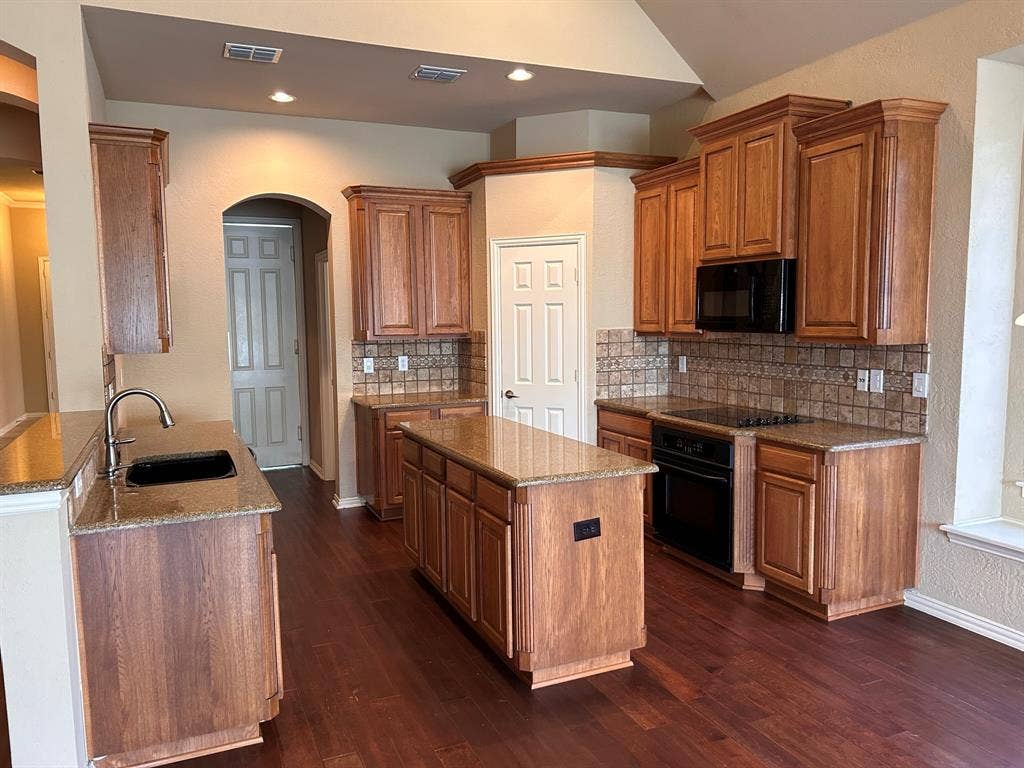 6794 Calm Meadow Drive, Frisco, TX 75035 6794 Calm Meadow Drive, Frisco, TX 75035