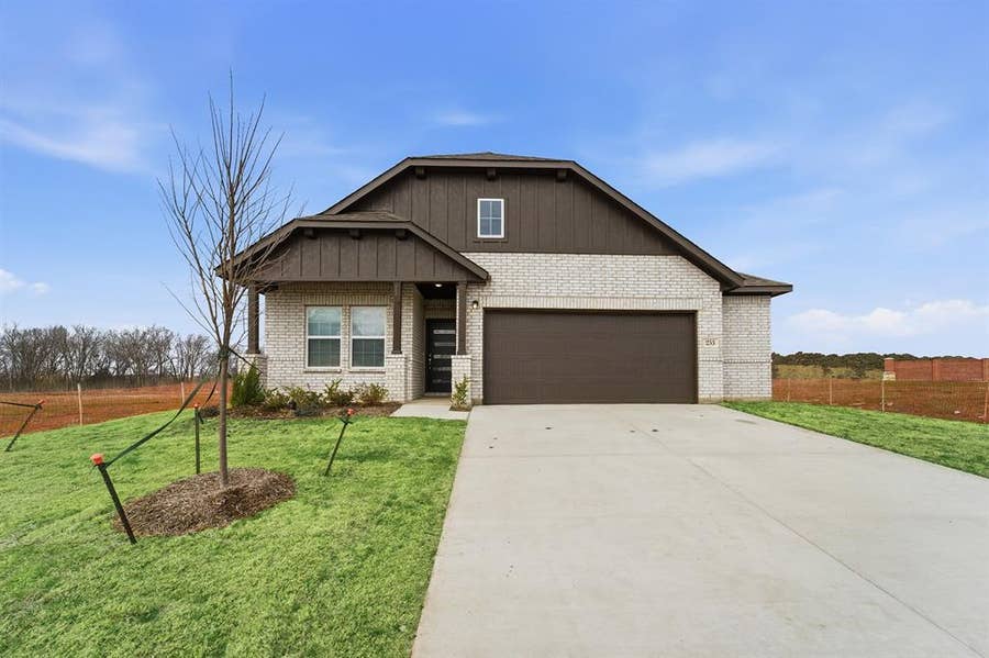 Property photo for 253 Charismatic Road, Waxahachie, TX