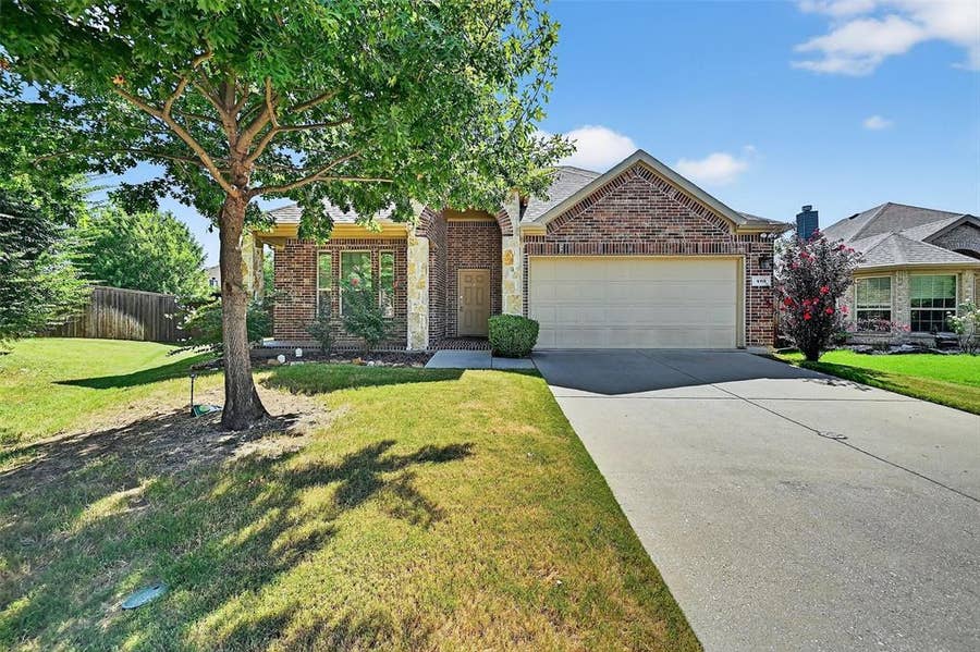 Property photo for 405 Roger Graves Circle, McKinney, TX