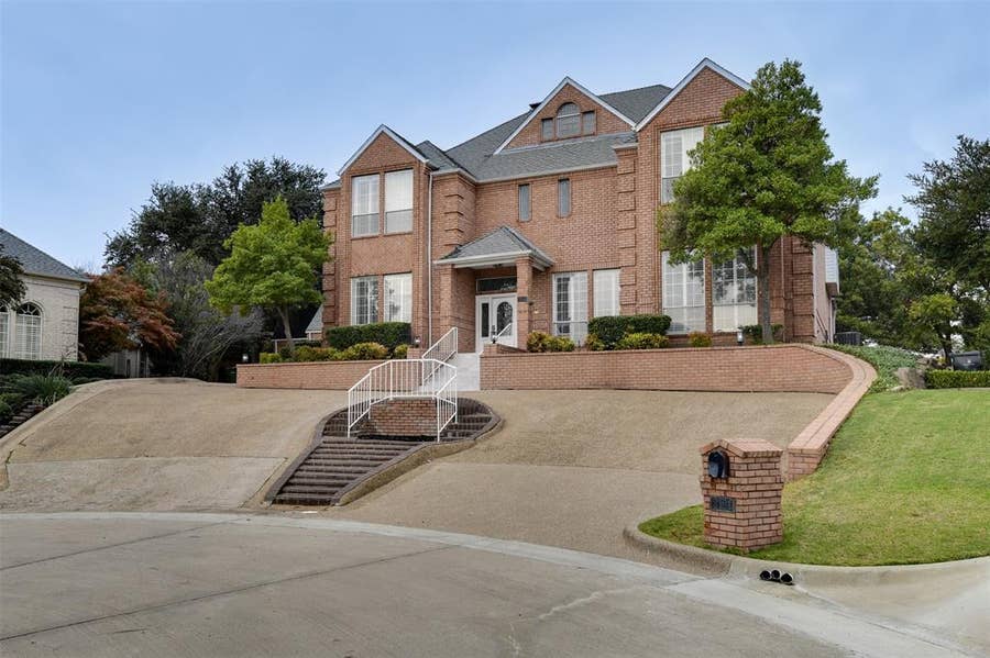 Property photo for 2121 Shari Lane, Garland, TX