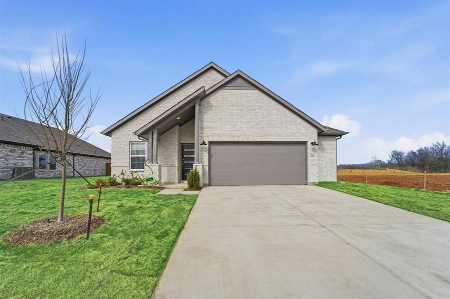Property photo for 213 Charismatic Road, Waxahachie, TX