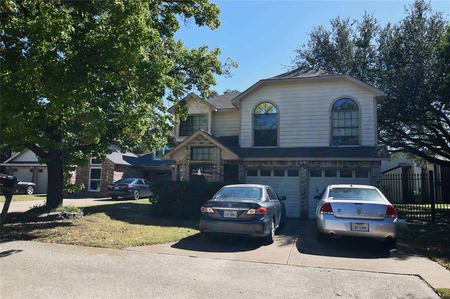 Property photo for 1722 Twin Court Place, Garland, TX