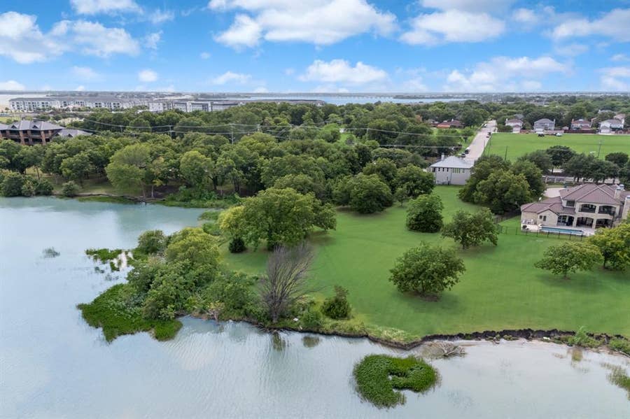 Property photo for 2106 Stone Hollow Drive, Rowlett, TX