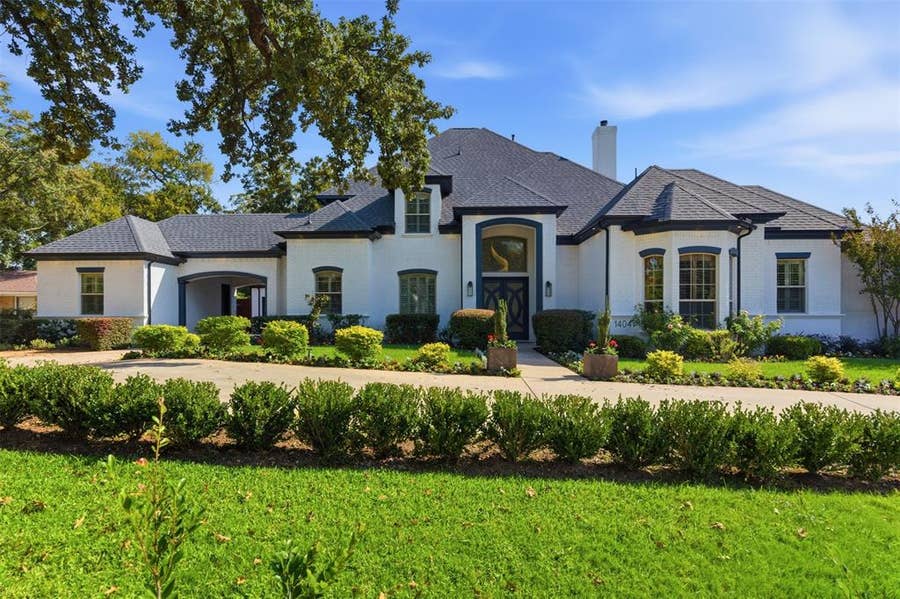 Property photo for 1404 Sylvan Avenue, Dallas, TX
