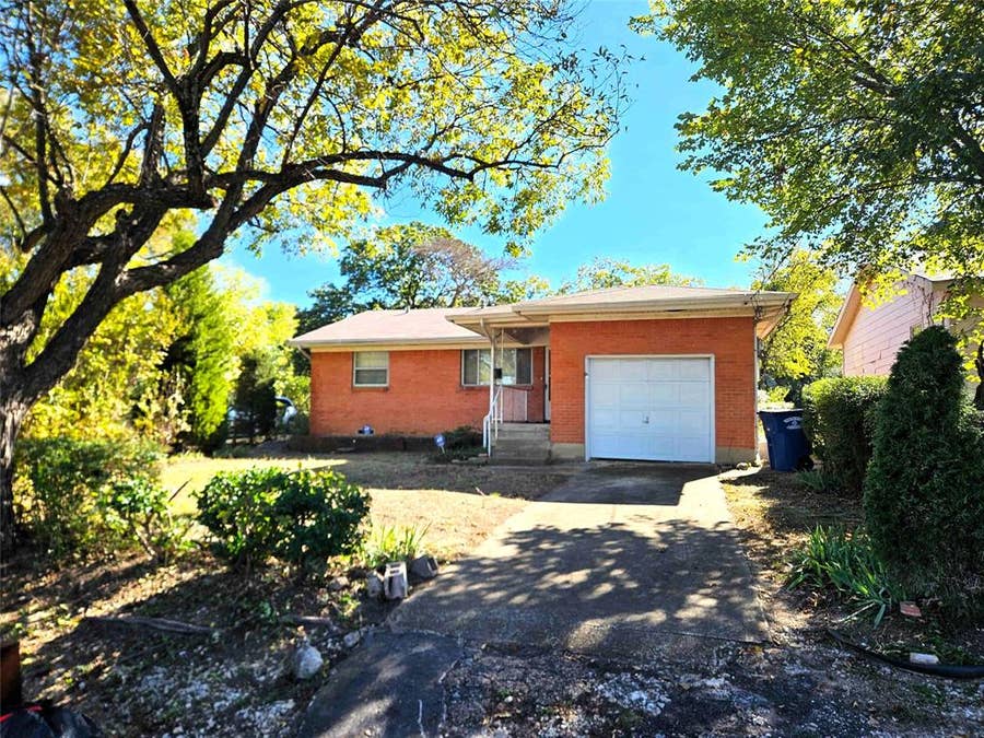 Property photo for 1708 Walmsley Avenue, Dallas, TX