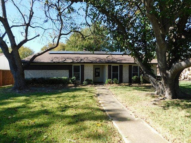 Property photo for 1507 Creekwood Lane, Mesquite, TX