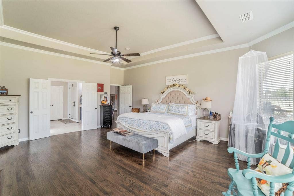 5229 Horseshoe Lane, Royse City, TX 75189 And another. Spacious and bright.