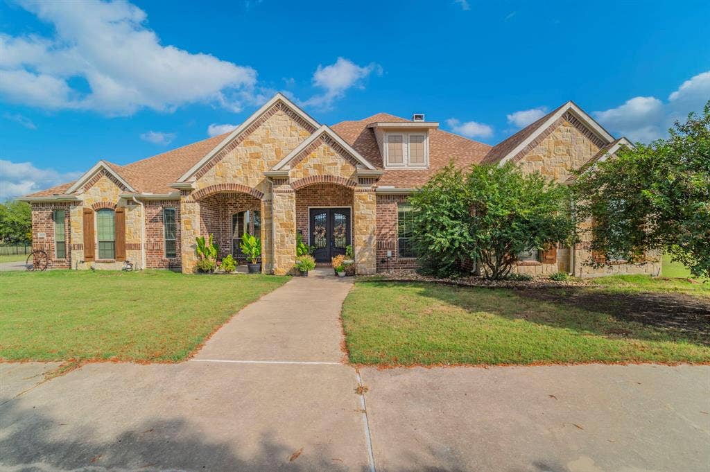 5229 Horseshoe Lane, Royse City, TX 75189 Custom built. Acreage. Pool. Workshop!