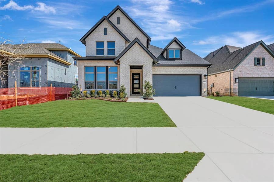 Property photo for 3752 Bermuda Grass Way, Grand Prairie, TX
