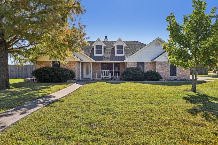 Property photo for 1377 Lone Star Boulevard, Talty, TX