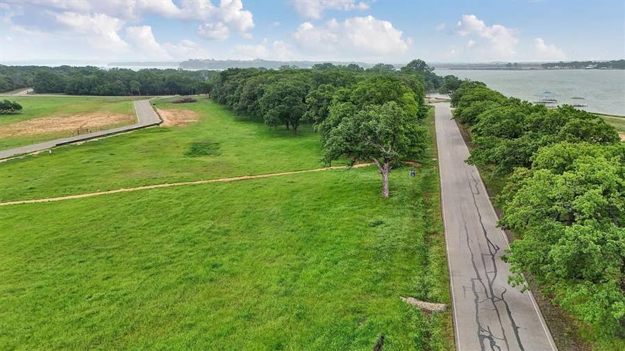 Property photo for 1541 Park Street, Azle, TX