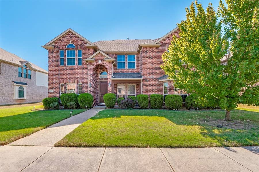 Property photo for 1512 Ruffian Road, DeSoto, TX
