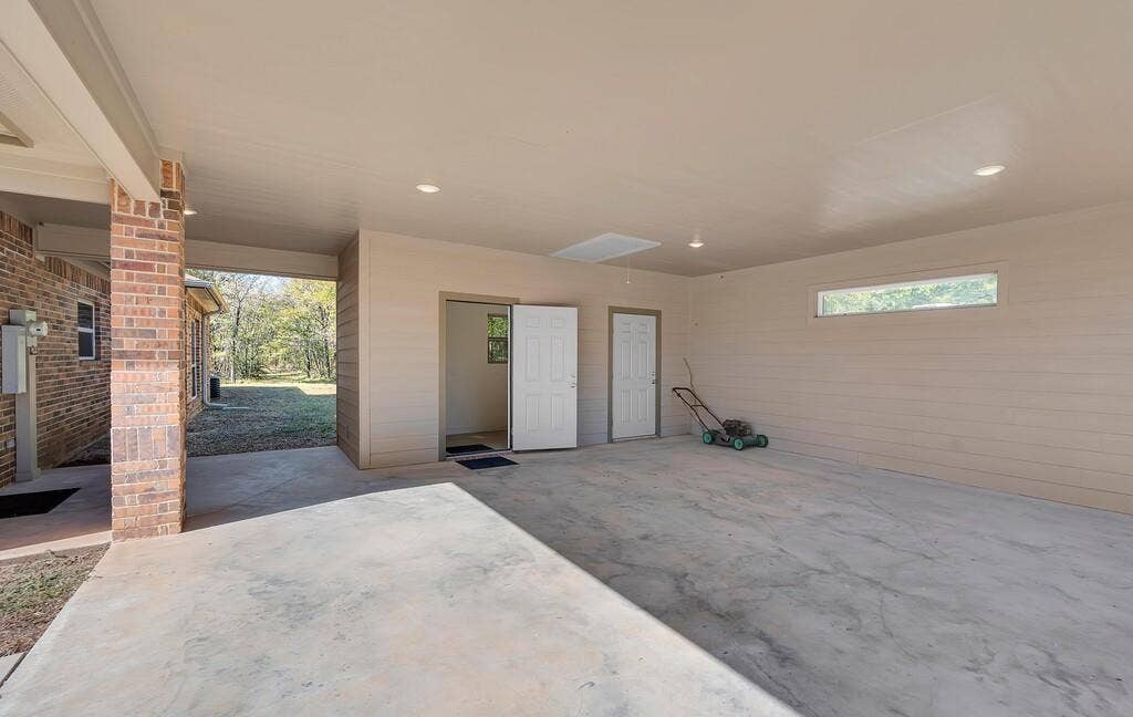 556 Wildwood Trail, Lorena, TX 76655 View of patio / terrace