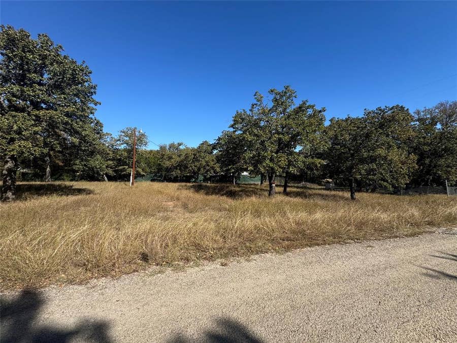 Property photo for 4004 Missouri Trail, Granbury, TX