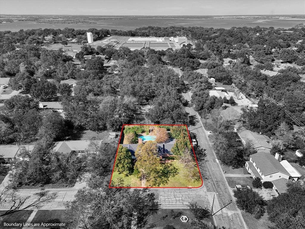 Aerial view of property's location with property parcel outlined