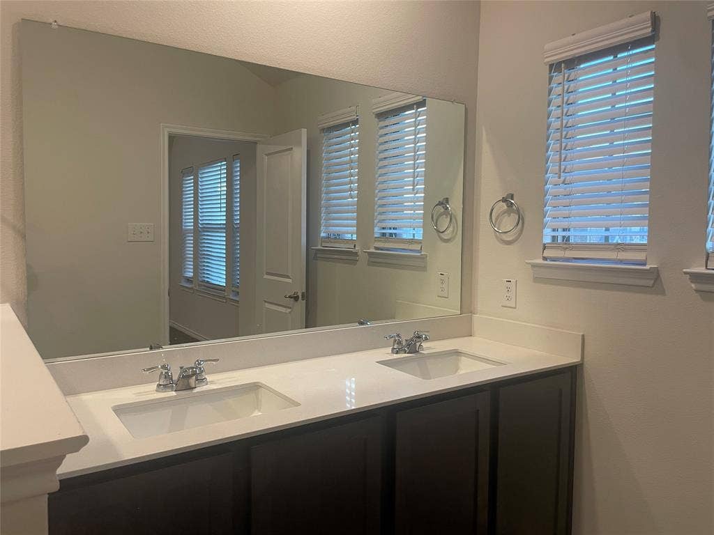 2021 Crooked Bow Drive, Mesquite, TX 75149