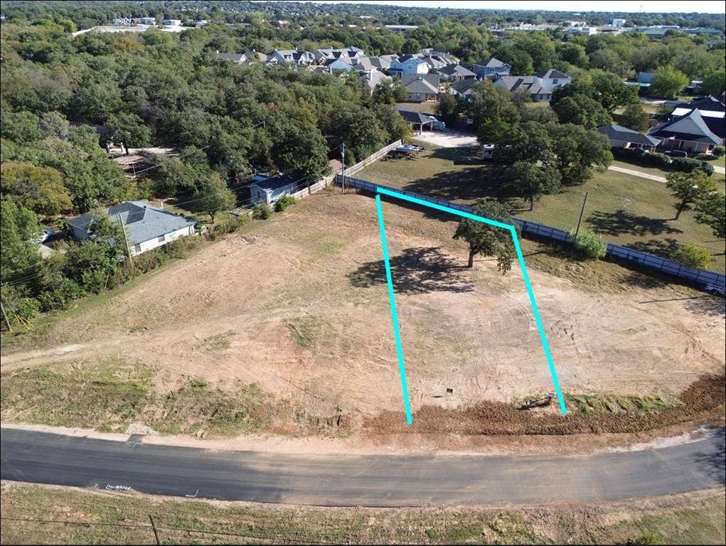 392 North Road, Kennedale, TX 76060 392 North Road, Kennedale, TX 76060