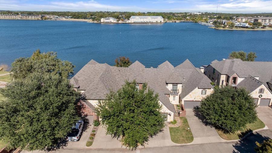 Property photo for 603 N Avalon Court, Granbury, TX
