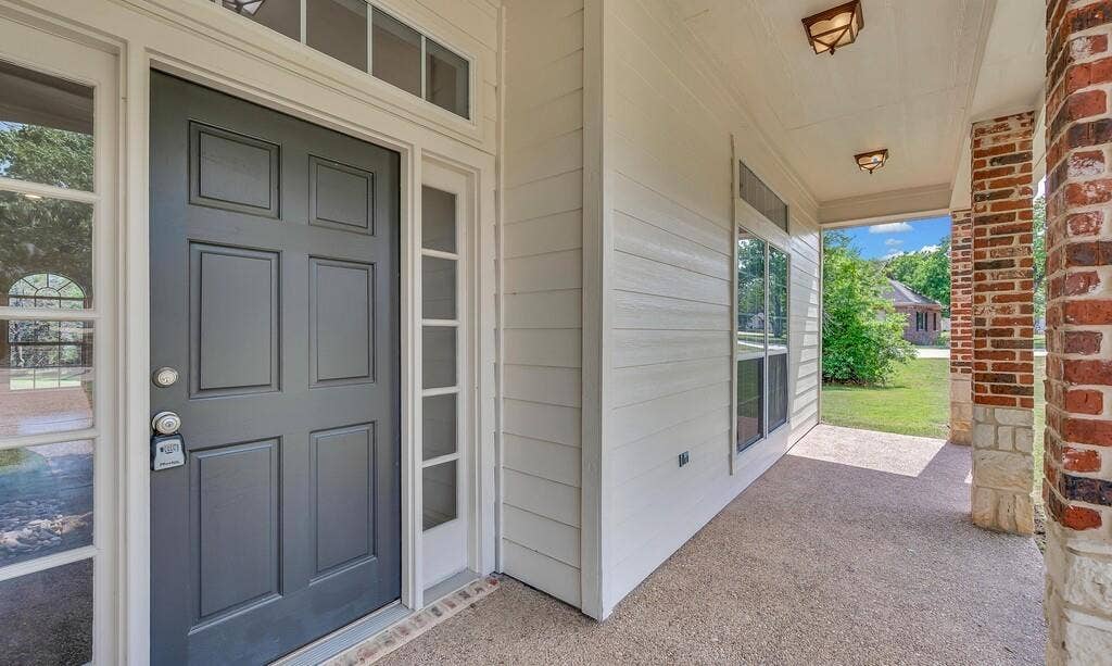 1068 Brazos Bluff Drive, China Spring, TX 76633 Entrance to property
