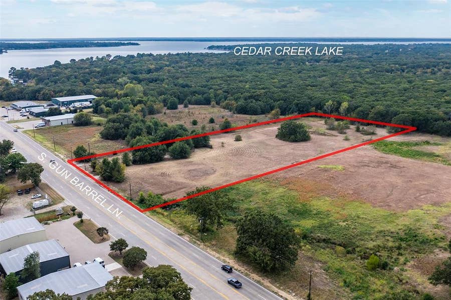 Property photo for 531 S Gun Barrel Lane, Gun Barrel City, TX