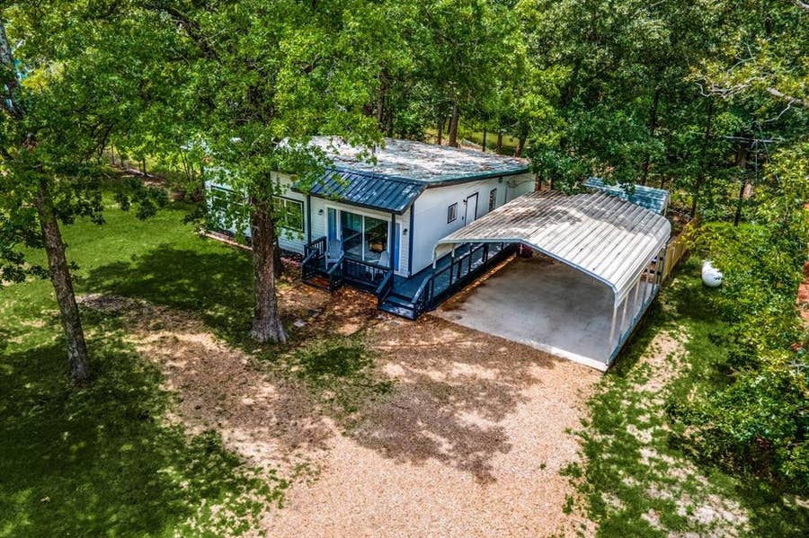 Property photo for 1501 Tawakoni Drive, West Tawakoni, TX
