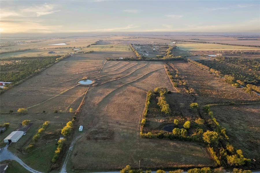 Property photo for 112 Hill Ranch Road, Celeste, TX