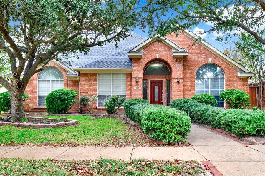 Property photo for 1303 Hillcrest Drive, Allen, TX