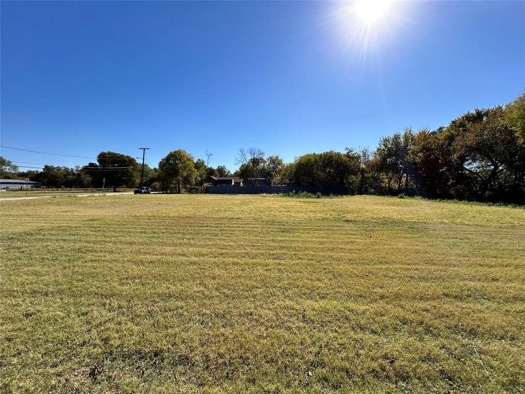 2115 Solona Street, Haltom City, TX 76117 2115 Solona Street, Haltom City, TX 76117