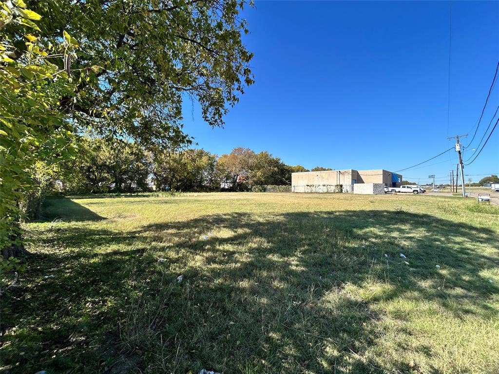 2115 Solona Street, Haltom City, TX 76117 2115 Solona Street, Haltom City, TX 76117