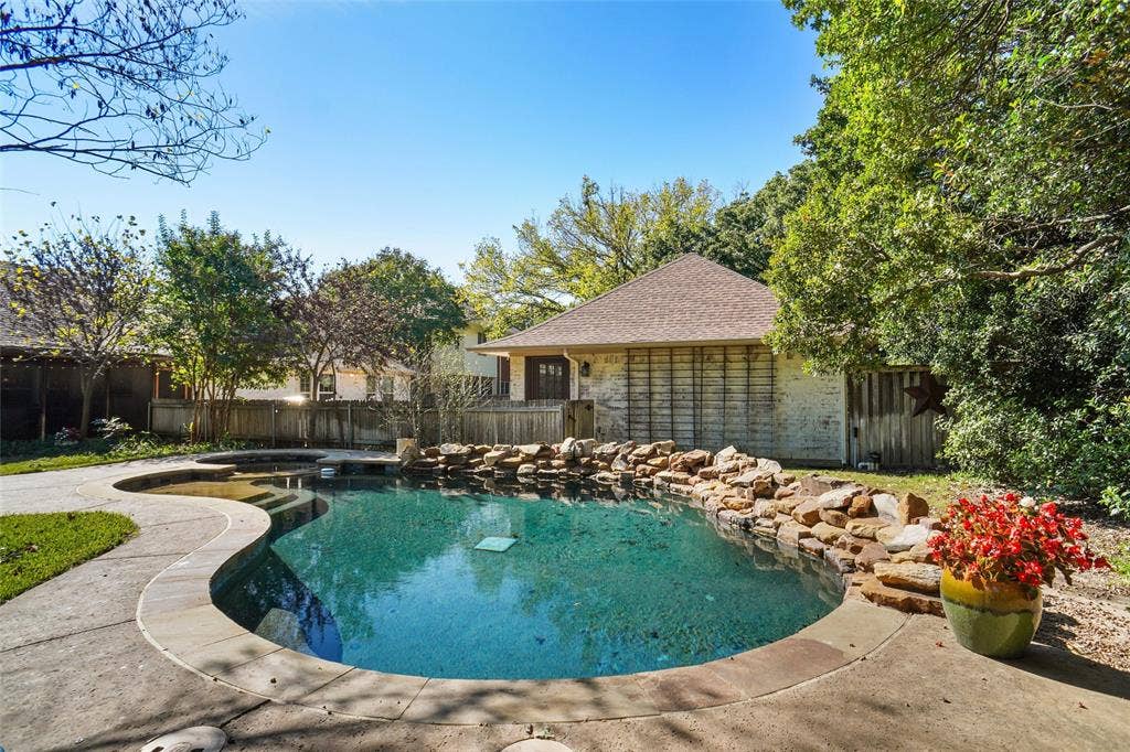 3704 Granada Trail, Denton, TX 76205