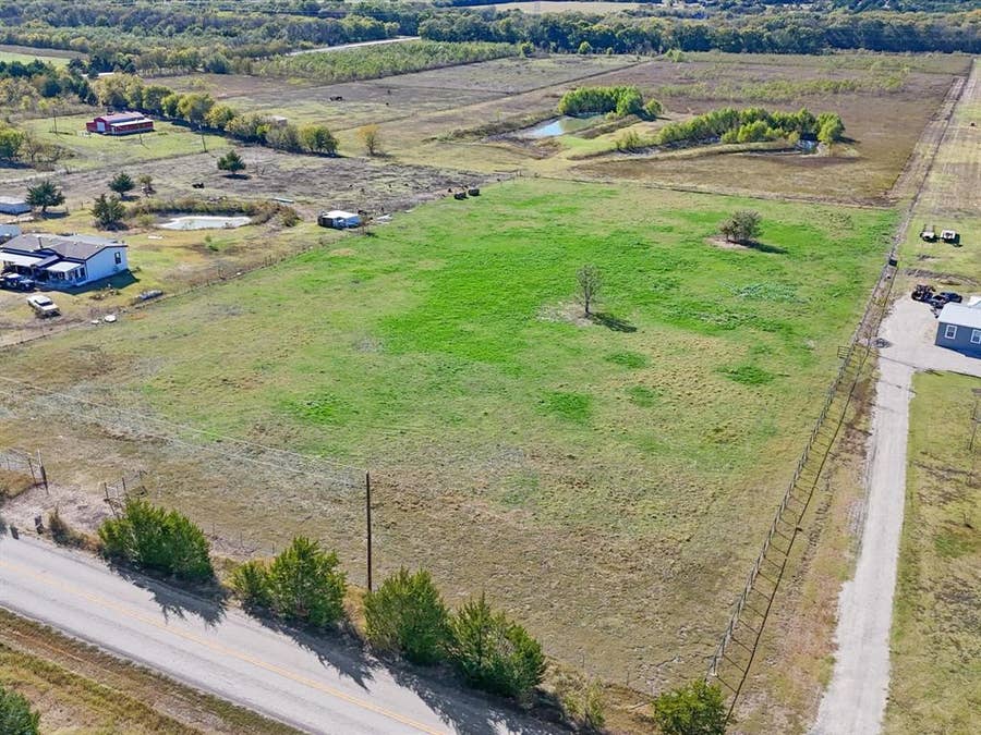 Property photo for 10231 County Road 670, Blue Ridge, TX