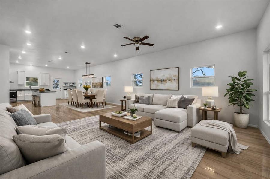 Property photo for 2514 Austin Court, Granbury, TX