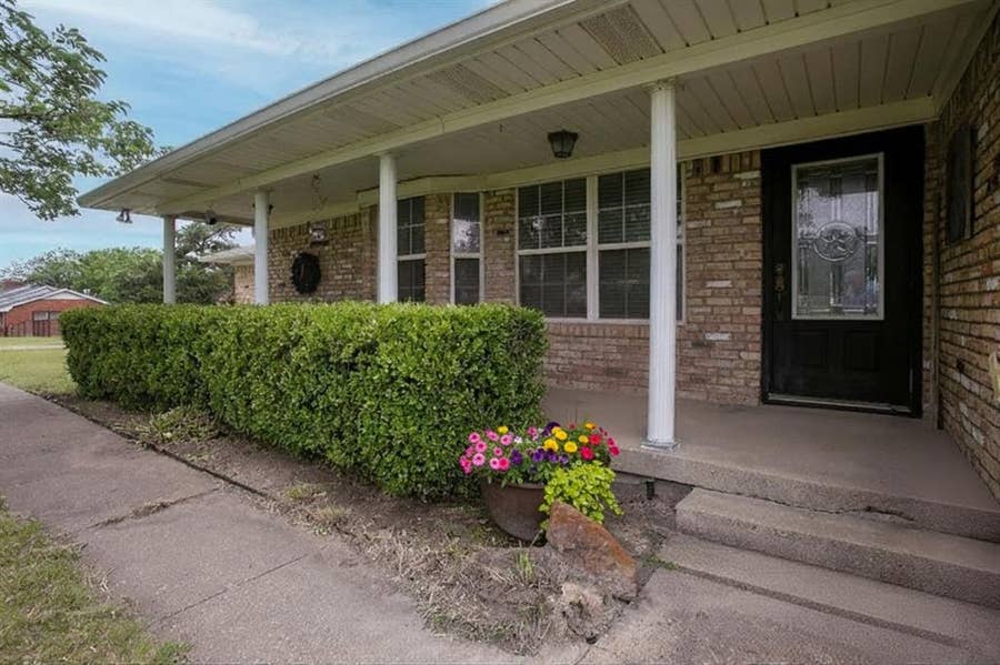 Property photo for 1801 W Holiday, Fate, TX