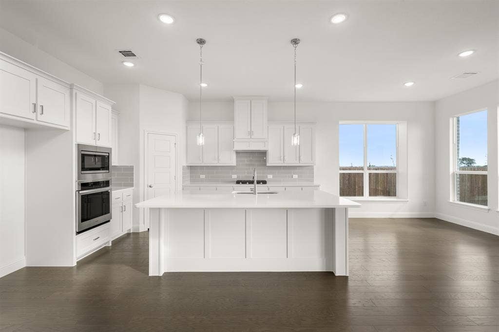 764 Texas Thistle Road, Waxahachie, TX 75165 764 Texas Thistle- Kitchen-1