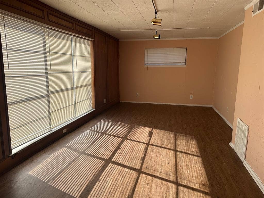 1905 Hard Rock Road, Irving, TX 75061