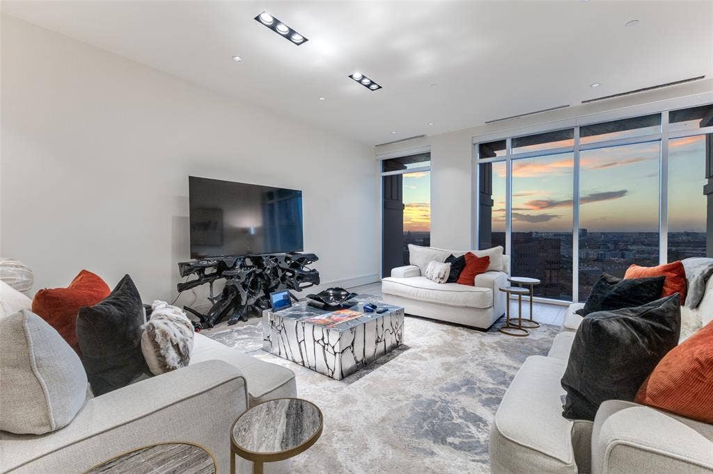 3505 Turtle Creek Boulevard, #20E, Dallas, TX 75219 3505 Turtle Creek Boulevard, #20E, Dallas, TX 75219