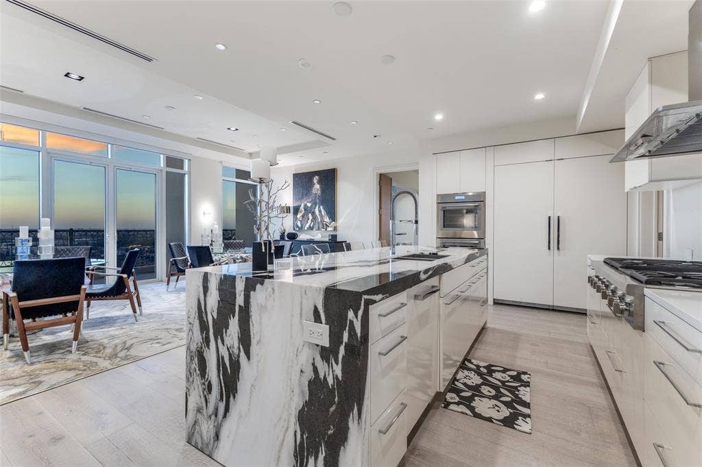 3505 Turtle Creek Boulevard, #20E, Dallas, TX 75219 3505 Turtle Creek Boulevard, #20E, Dallas, TX 75219