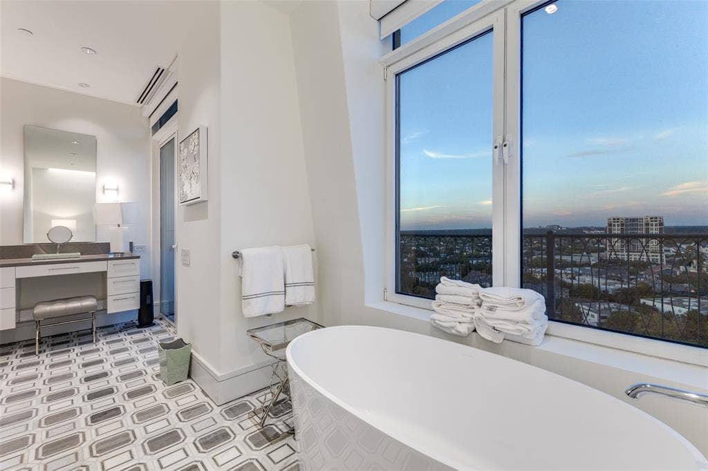 3505 Turtle Creek Boulevard, #20E, Dallas, TX 75219 3505 Turtle Creek Boulevard, #20E, Dallas, TX 75219