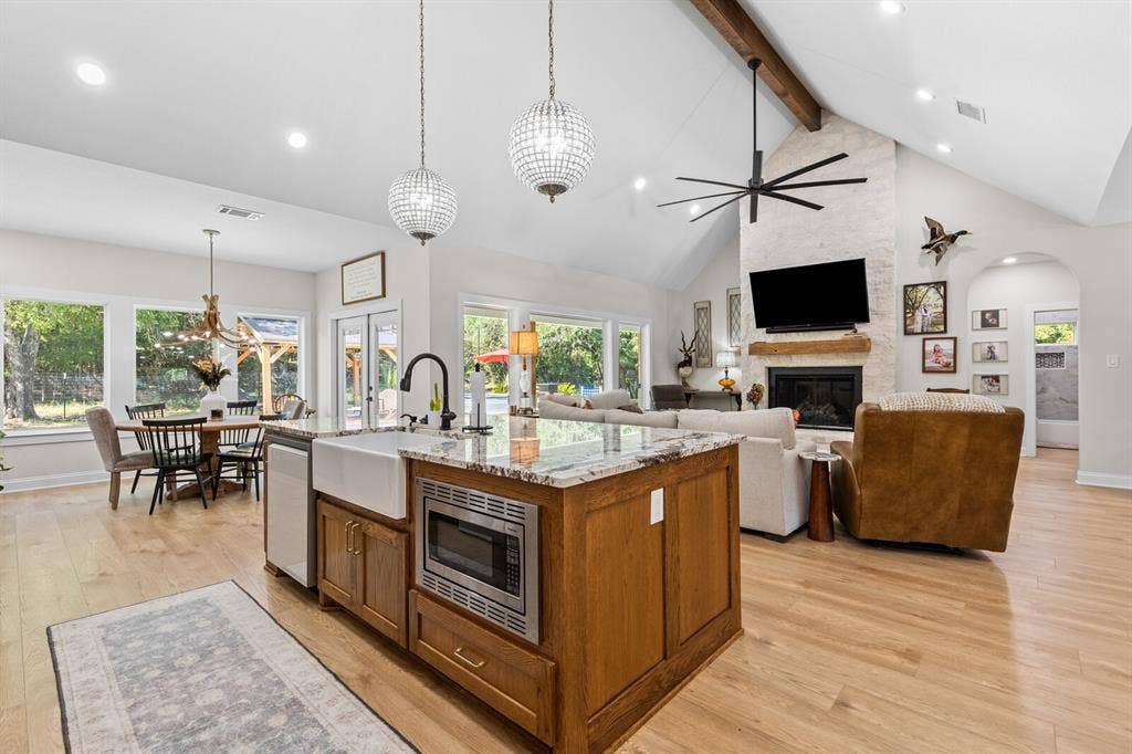 428 12th Street, Valley Mills, TX 76689 428 12th Street, Valley Mills, TX 76689