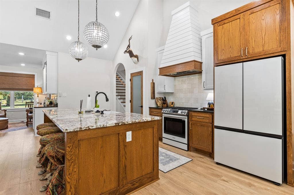 428 12th Street, Valley Mills, TX 76689 428 12th Street, Valley Mills, TX 76689