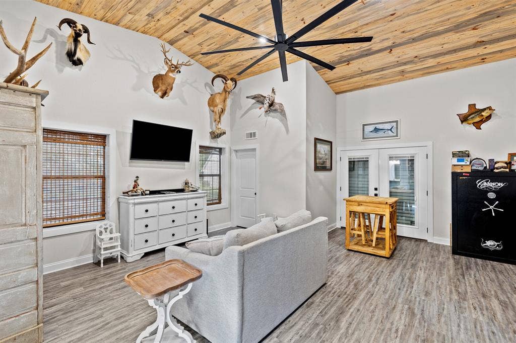 428 12th Street, Valley Mills, TX 76689 428 12th Street, Valley Mills, TX 76689