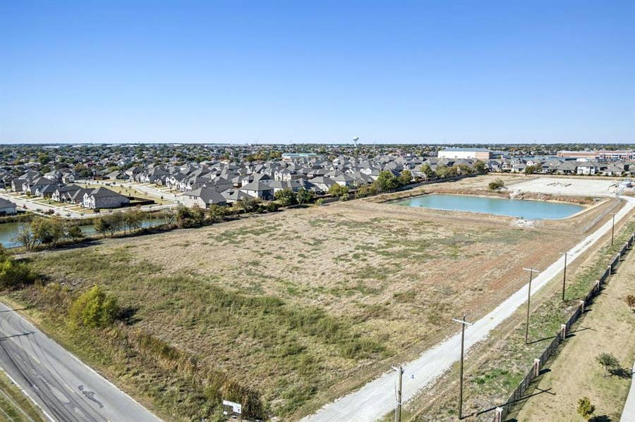 Property photo for 7301 Silo Road, Arlington, TX