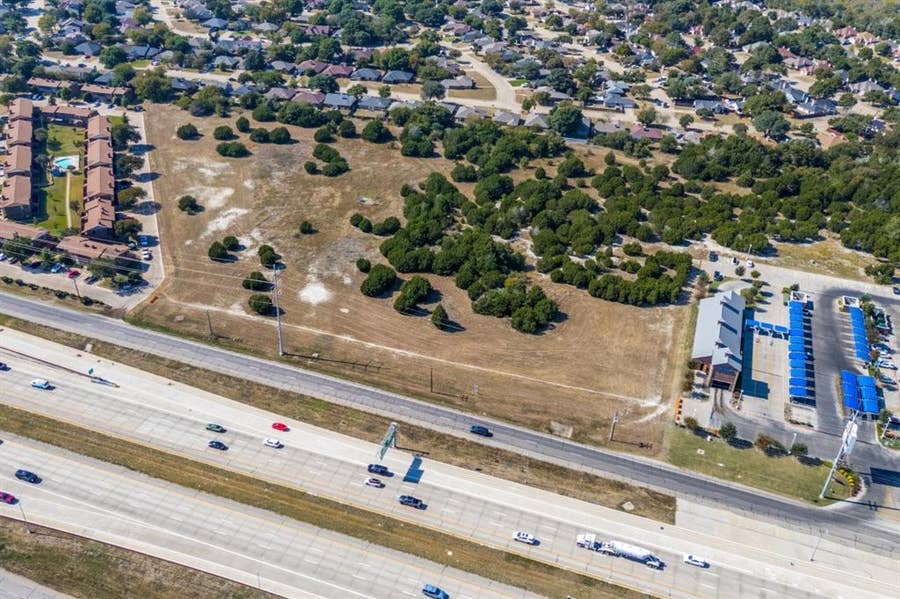 Property photo for 1101 N J Elmer Weaver Freeway, Cedar Hill, TX
